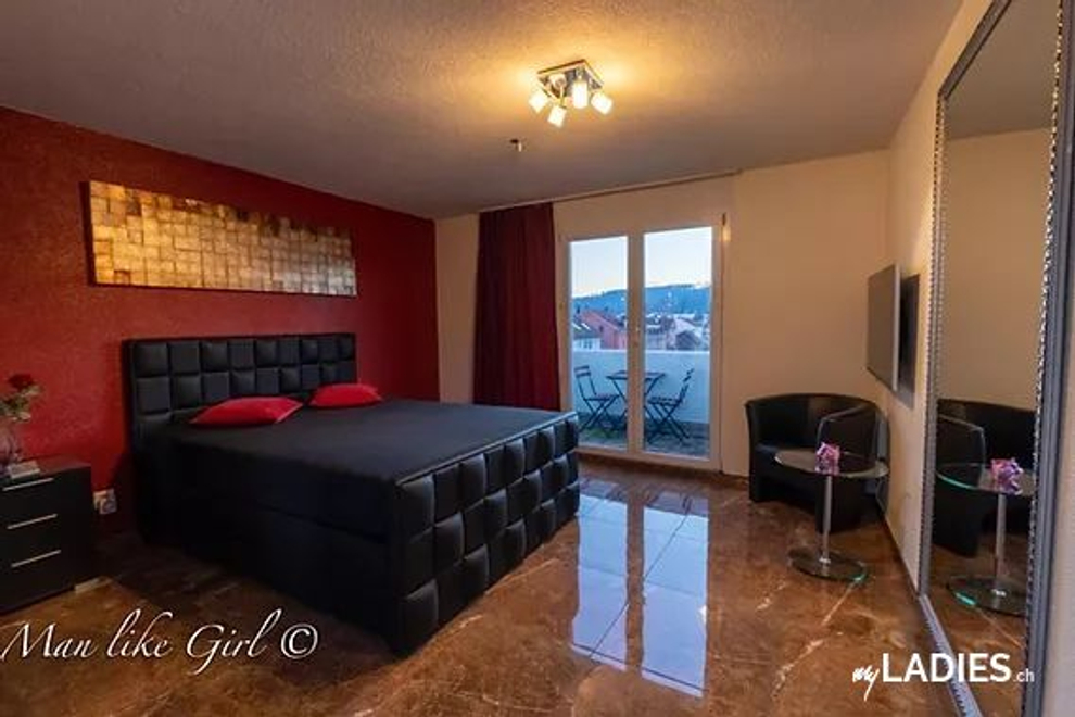 MAN LIKE GIRL / Bild 9