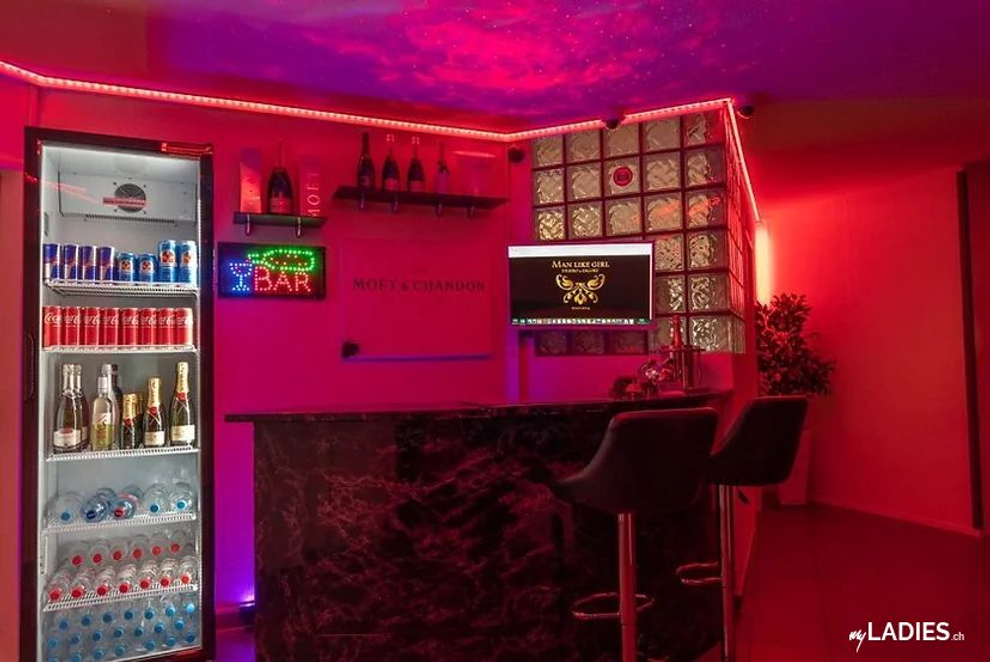 Job für Studio & Escort Girls / Bild 5