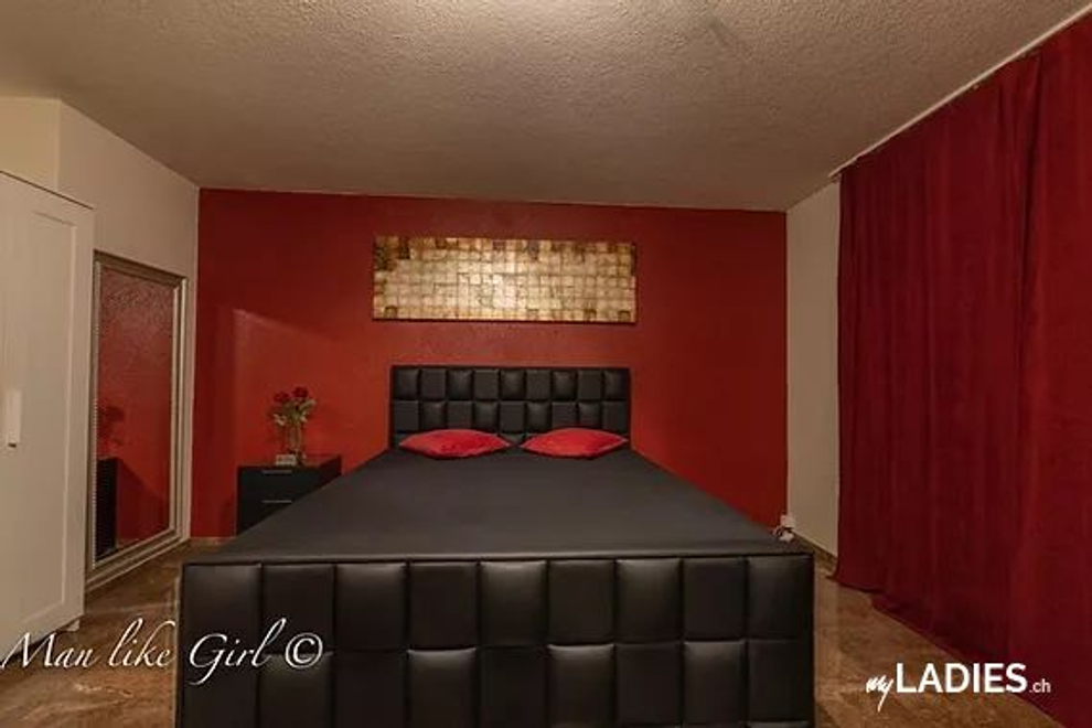 Job für Studio & Escort Girls / Bild 9