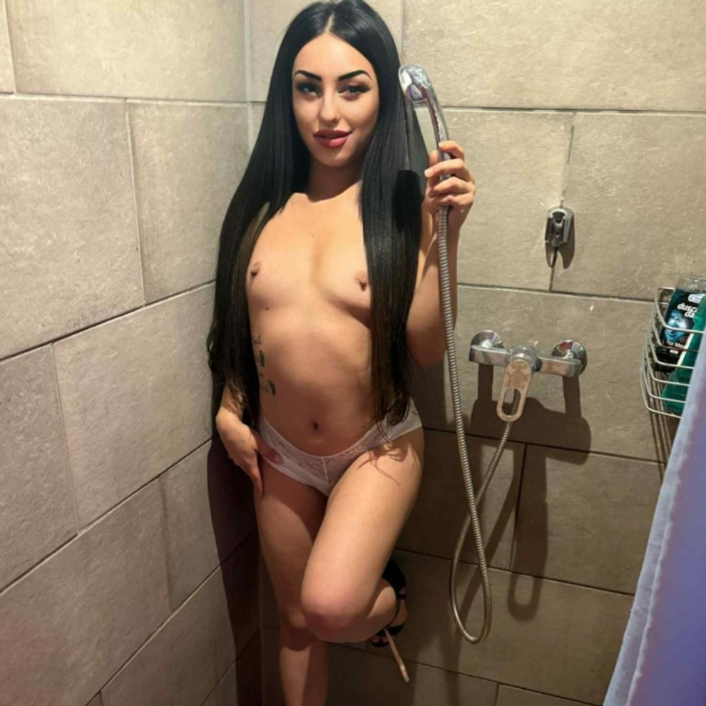 Image #16 from Vanessa