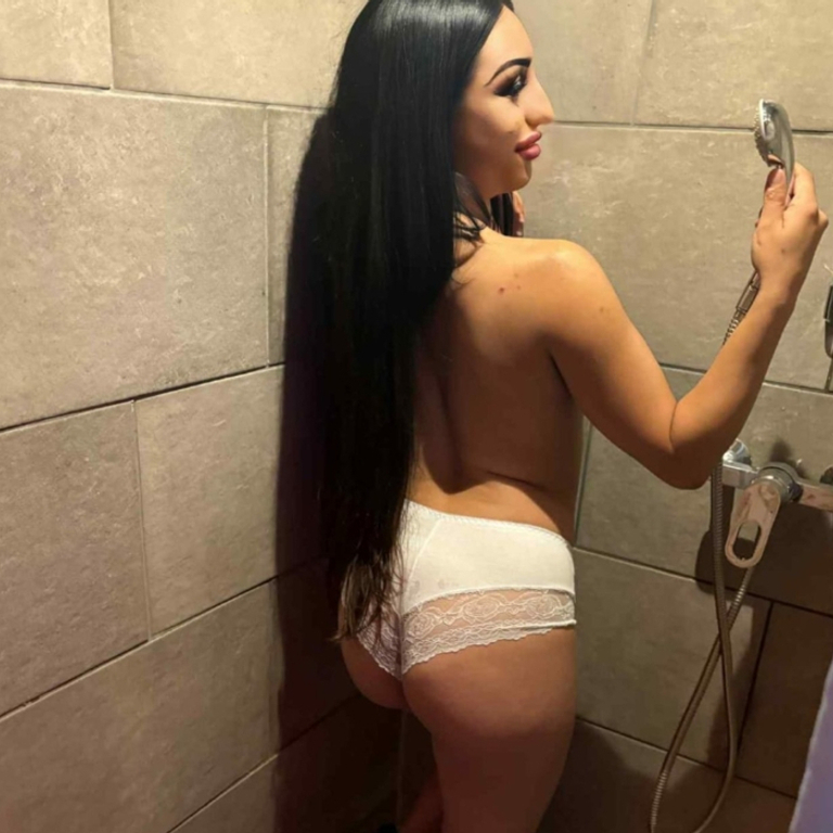 Vanessa - will Schlucken👄