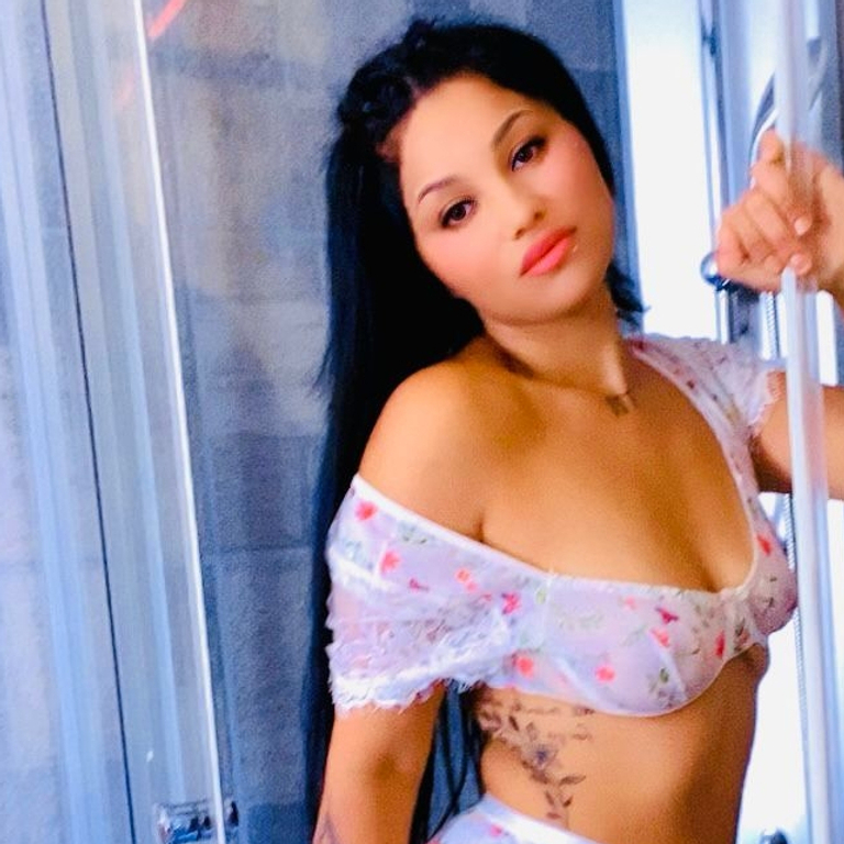 Hanna - Videos drehen🌶️🐅