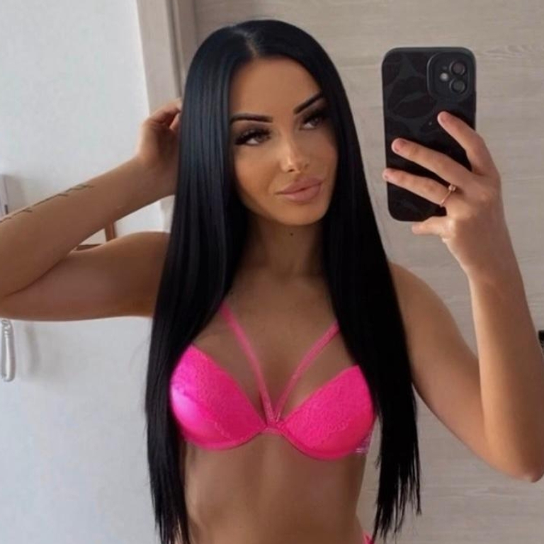 Hanna - Teeny bumsen💕