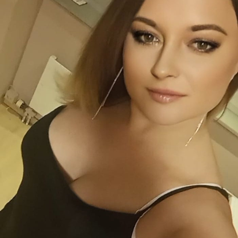 Jana - MEGA Ausstrahlung 🔝