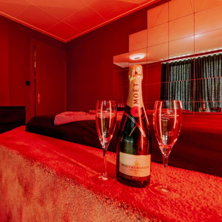 Seriöse, aufgeschlossene Frauen gesucht