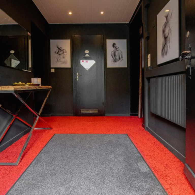 Seriöse, aufgeschlossene Frauen gesucht