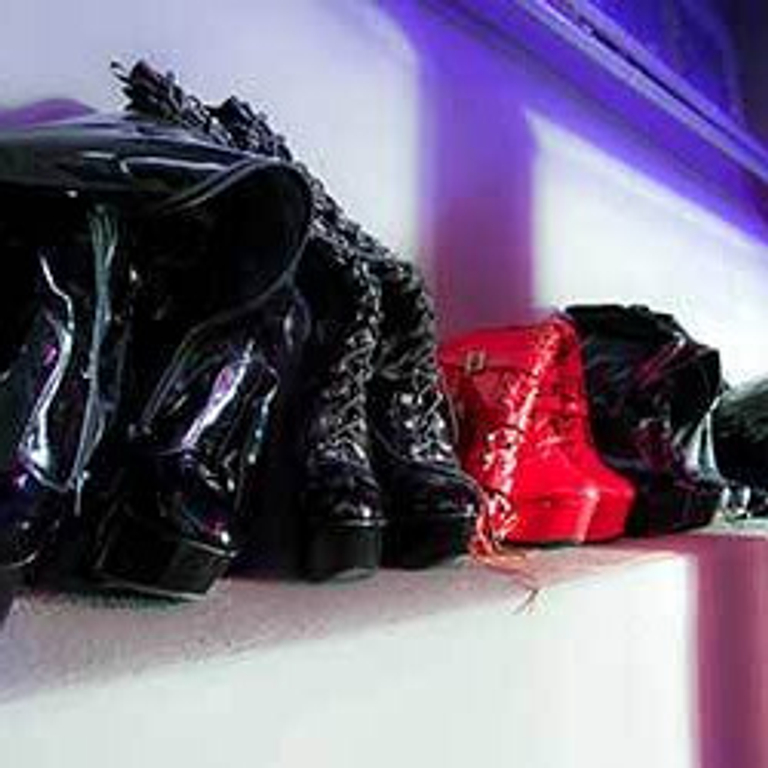 VILLA VIKTORIA — 4053 Basel