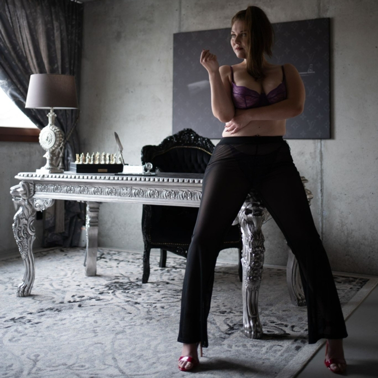 Fiona - Schweizer Studentin