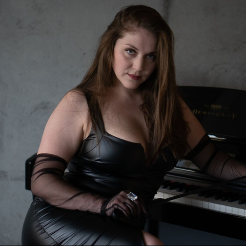 Fiona - Schweizer Studentin