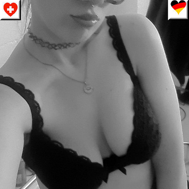 Joy - Ragazza CH/D, giovane e 🔥