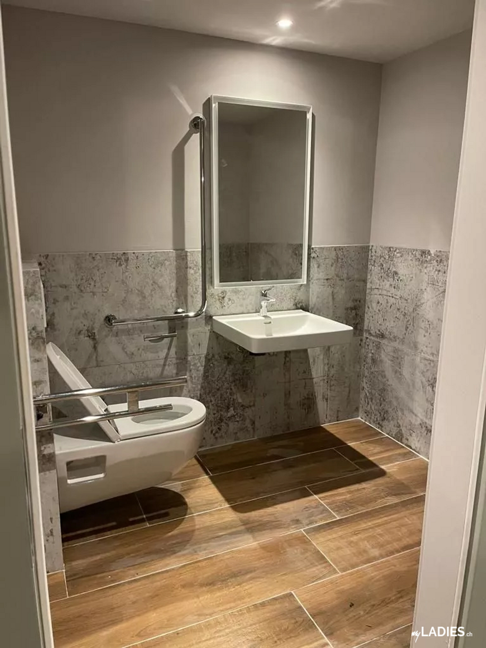 Contact Bar Ticino / Bild 8