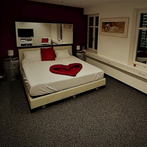 Cerchiamo ragazze di buon umore