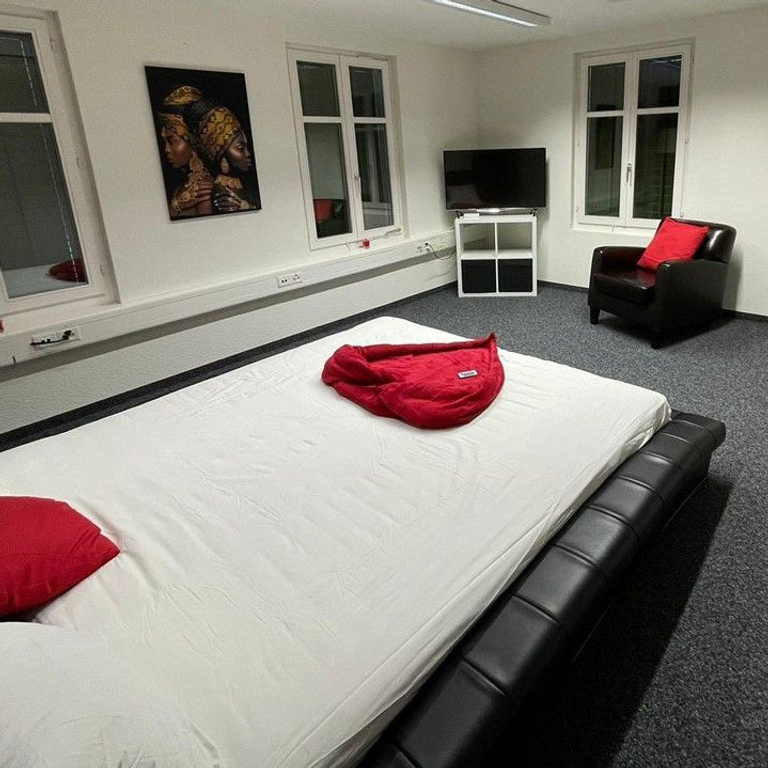 Wir suchen gut gelaunte Girls