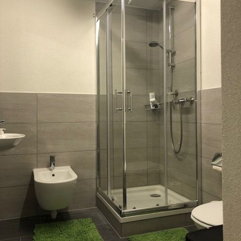 Wir suchen gut gelaunte Girls