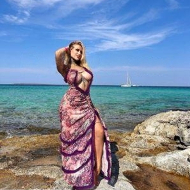 Sabrina - feuerige Lady💃