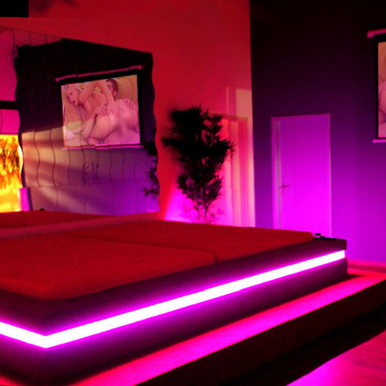 Club LaVie — 8535 Herdern