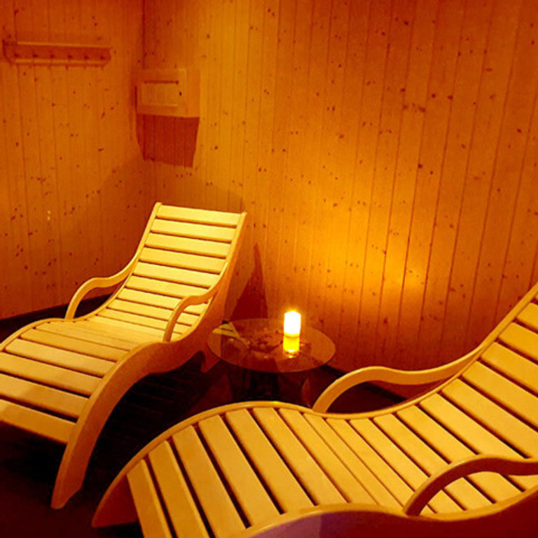 Club LaVie — 8535 Herdern