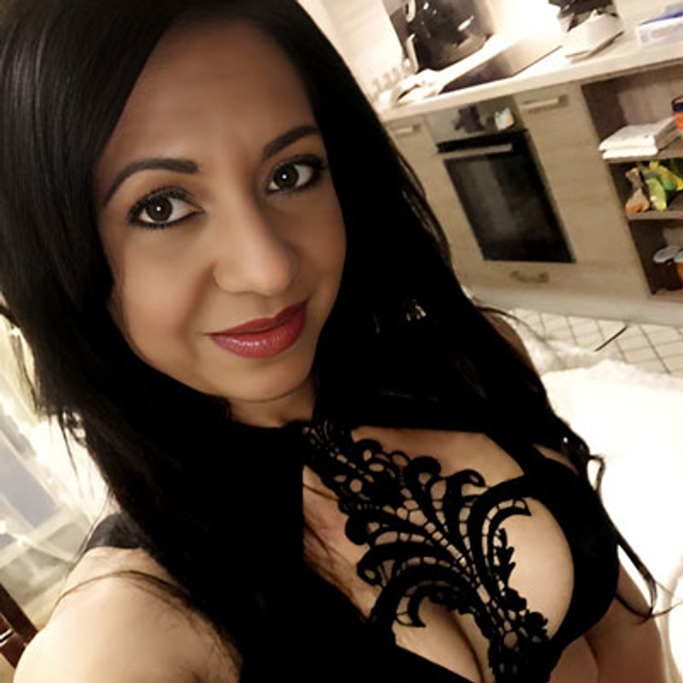 Vivienne - Athletin fickt gerne