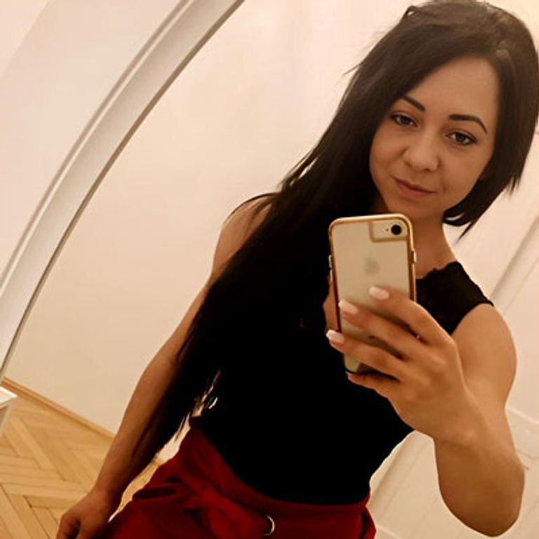 Vivienne - Athletin fickt gerne