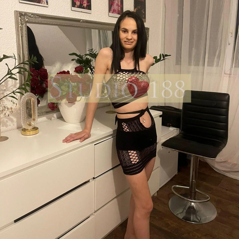 Cintia - geiles Küken