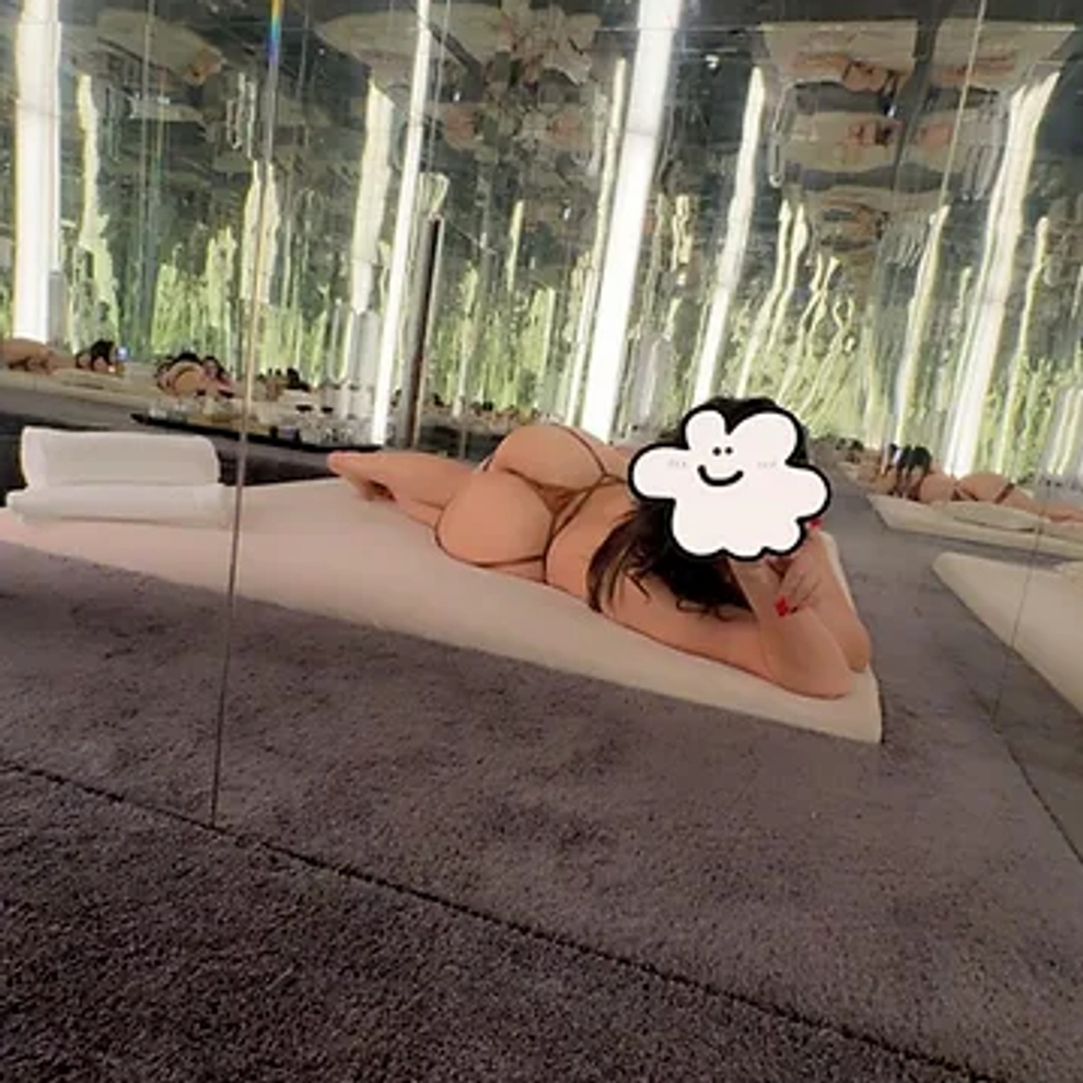 Image #9 from Pamela