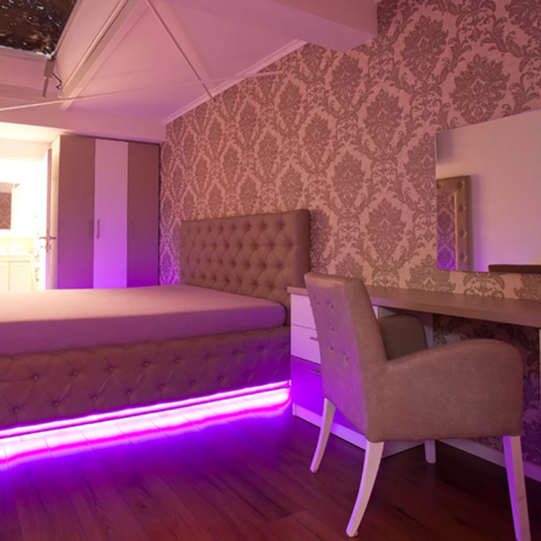 Zimmer für Erotik und Escort Girls zu vermieten.