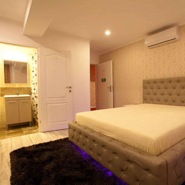 Zimmer für Erotik und Escort Girls zu vermieten.