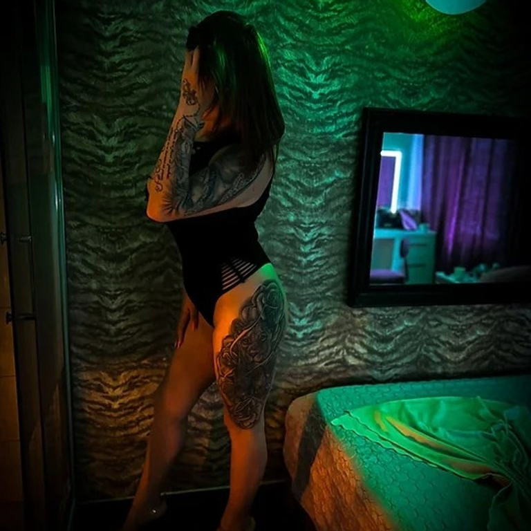 Andra - Scharfe Analgöttin