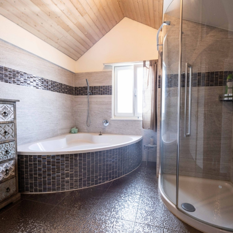 Girlshouse Wohlen - 6angels — 5610 Wohlen