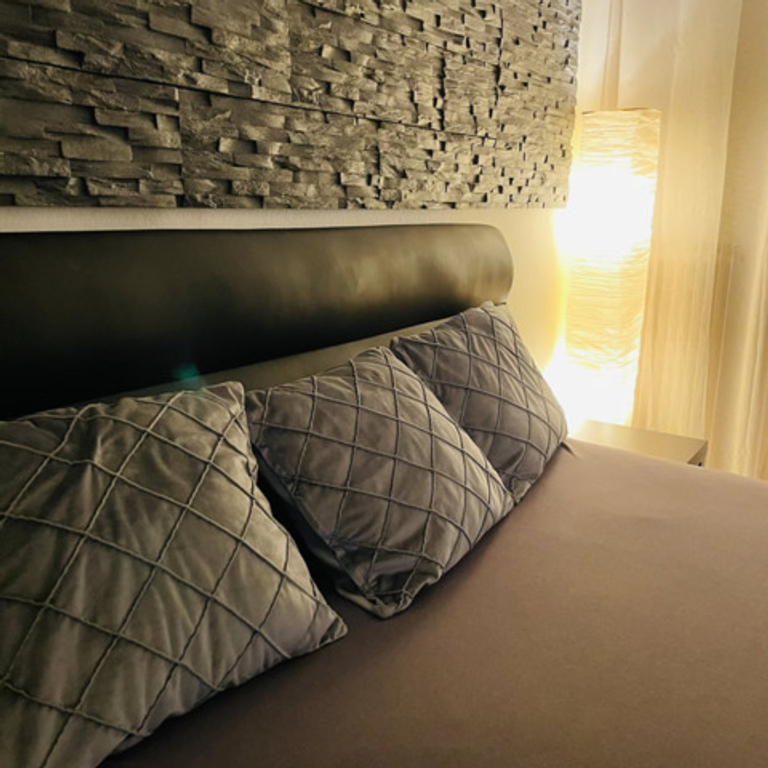 Job / Trabajo / Work / Lavoro / Travail / Trabalho