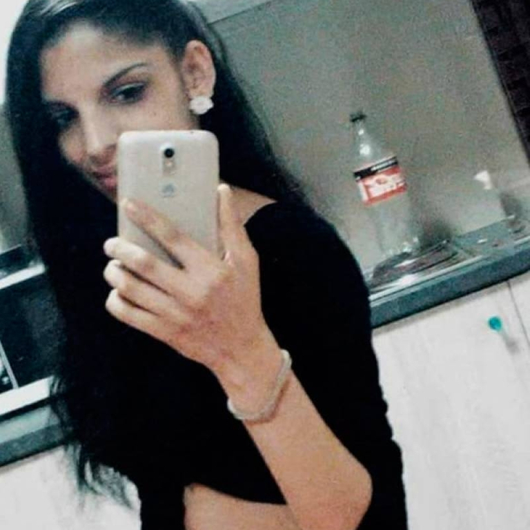 Elisa - jung & analfreudig