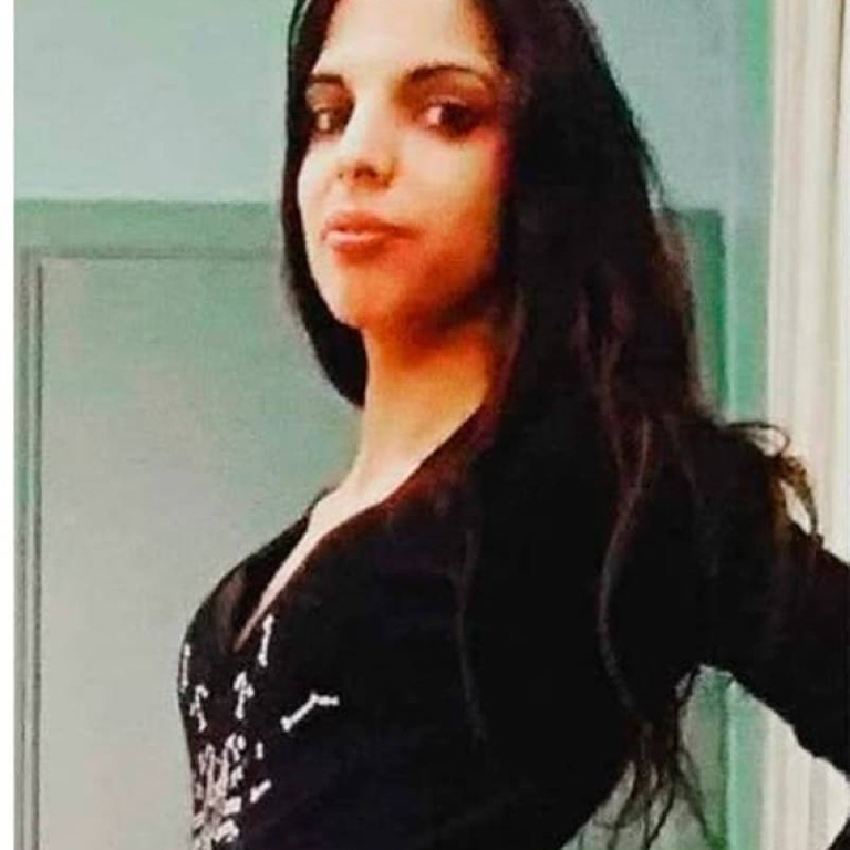 Elisa - jung & analfreudig