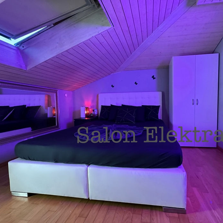 Elektra Girls — 8317 Tagelswangen