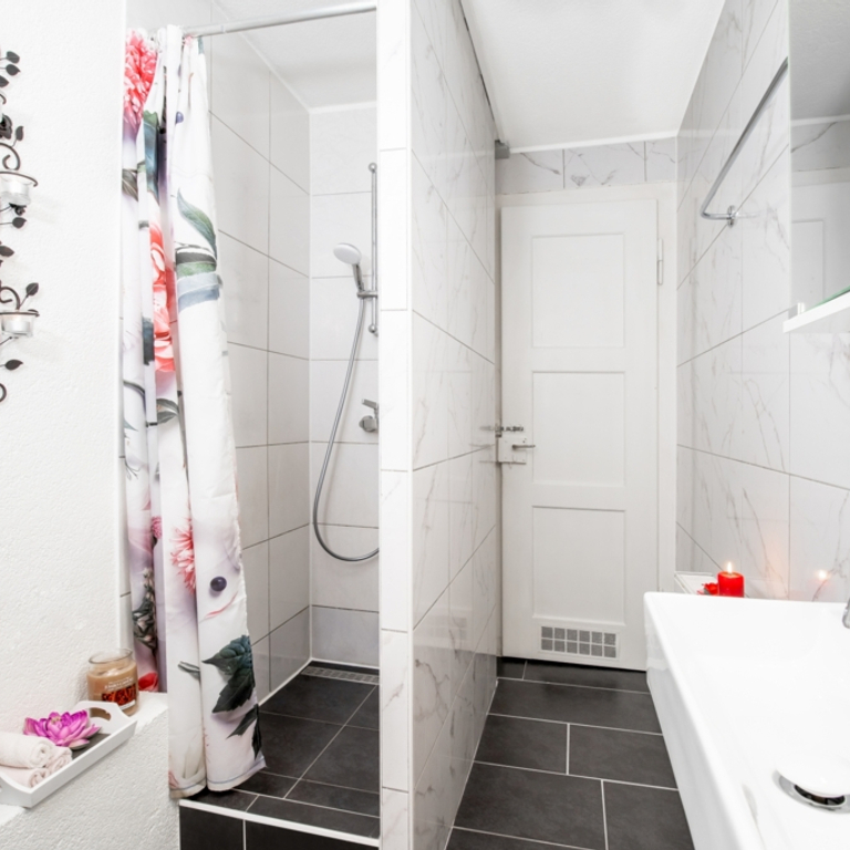 Ab sofort, wir suchen Neue Frauen!