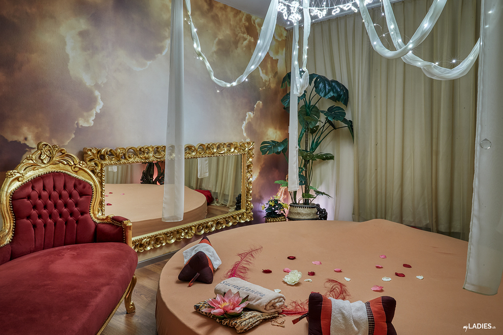 Ab sofort, wir suchen Neue Frauen! / Bild 4