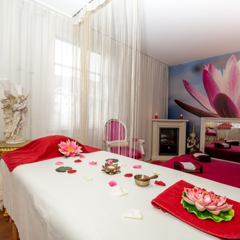 Ab sofort, wir suchen Neue Frauen!