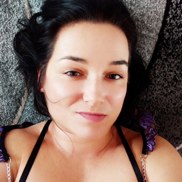 Tina - Sex & Zungenküsse 😘