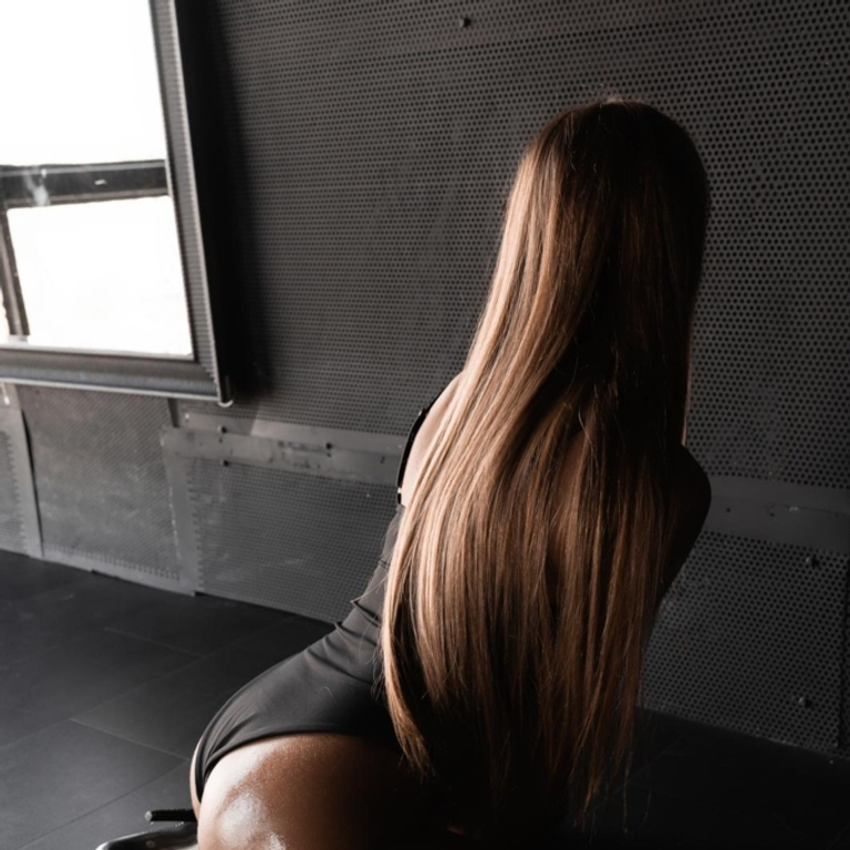 Vanesa - Sehr junge Massagen