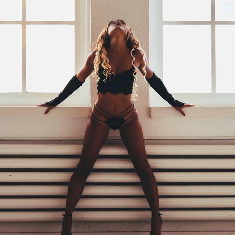 Schöne Frau - Belle Massage