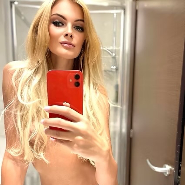 Anastasia - Blond Massage-Fee