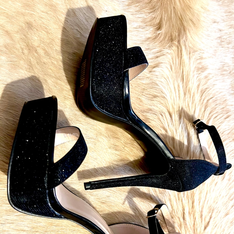 Bizarr Fee - Bizarr Fesseln BDSM