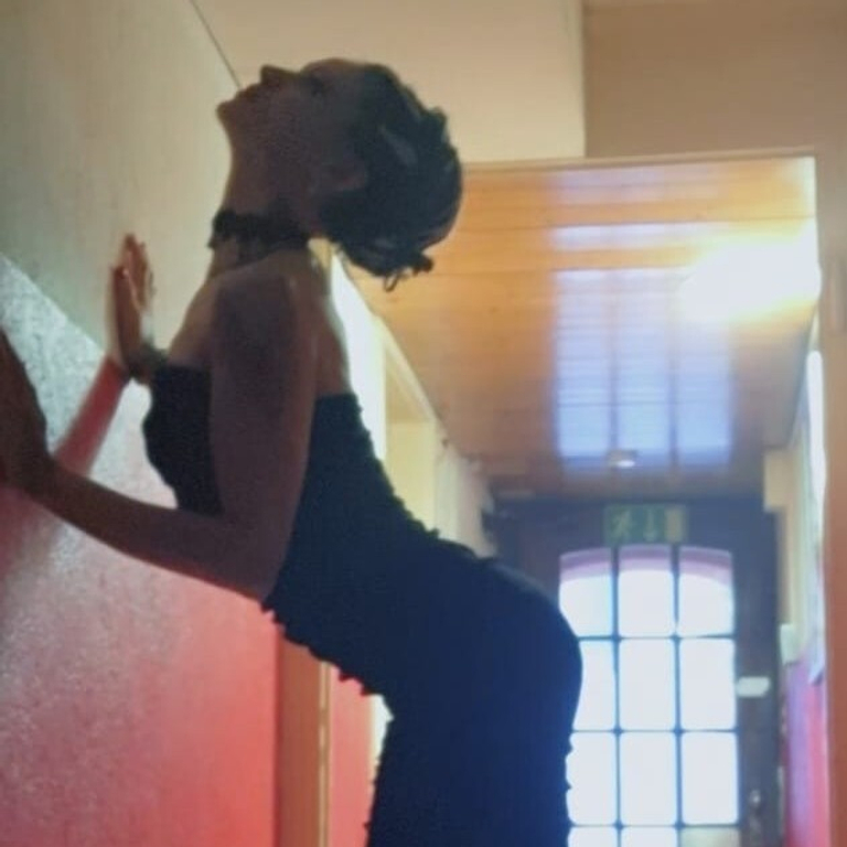 Valentina - Anal MILF: Top Body