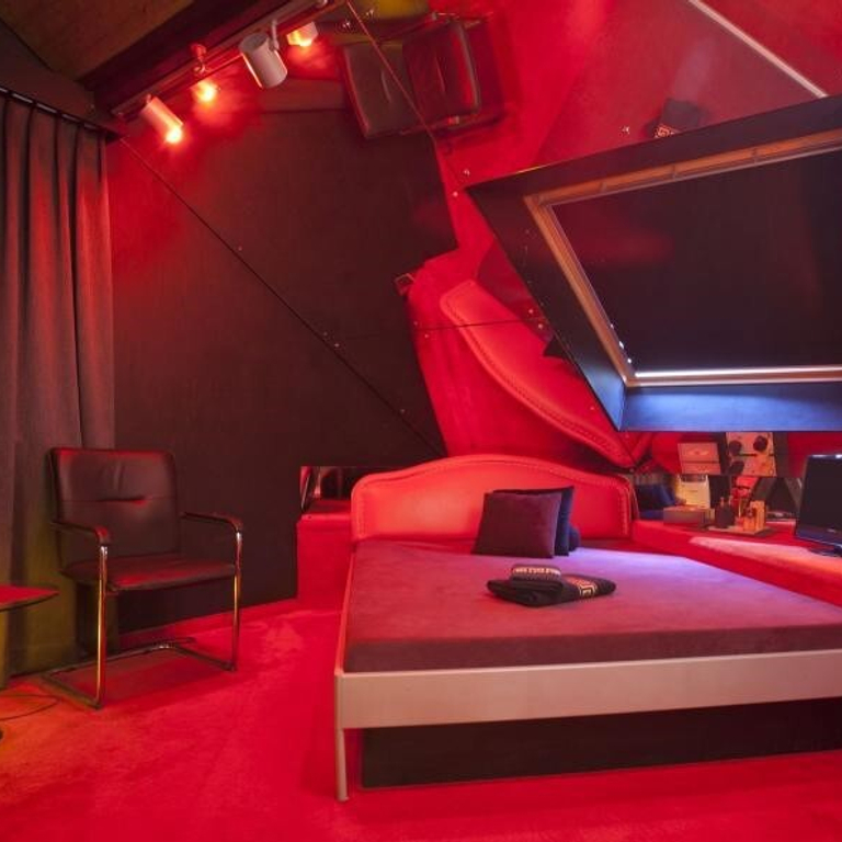 Carol Jones — 8134 Adliswil