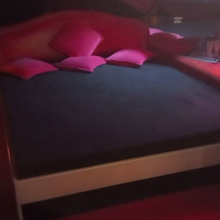 Carol Jones — 8134 Adliswil