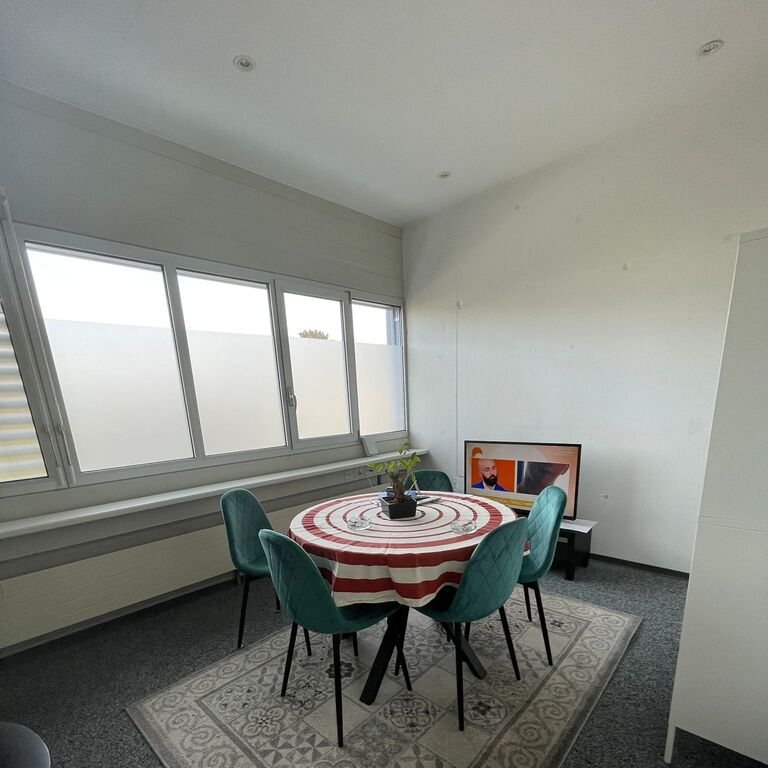 Zimmer / Rooms / Habitaciones in Gebenstorf AG