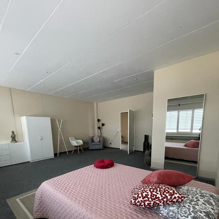 Zimmer / Rooms / Habitaciones in Gebenstorf AG