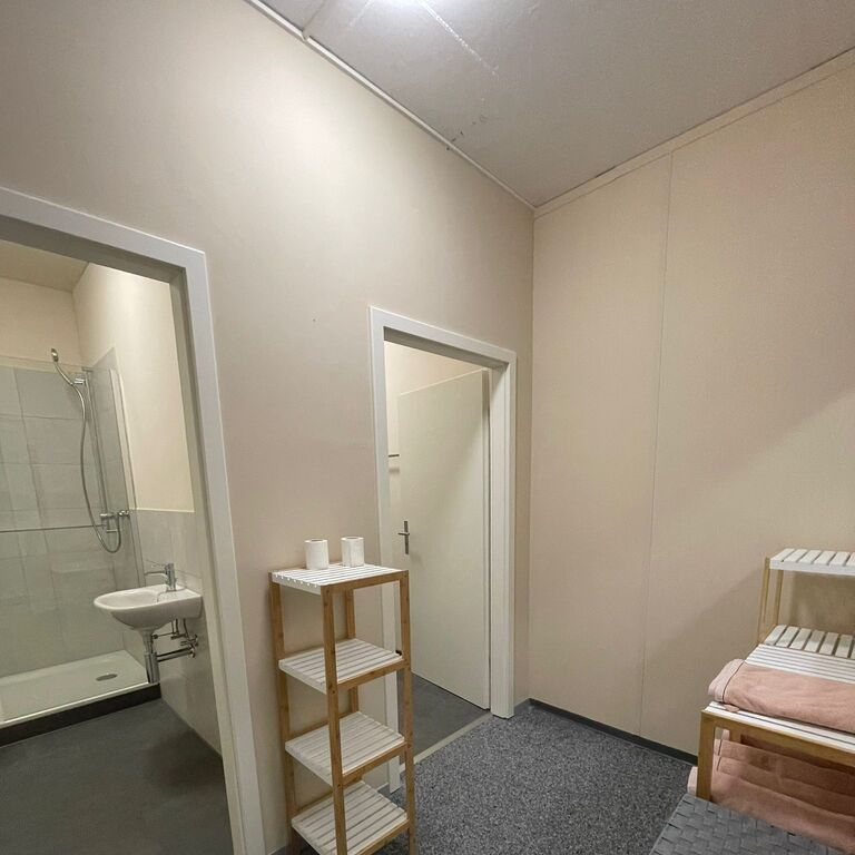 Zimmer / Rooms / Habitaciones in Gebenstorf AG