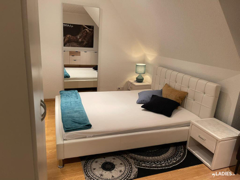 Zimmer / Rooms / Habitaciones en Muttenz BL