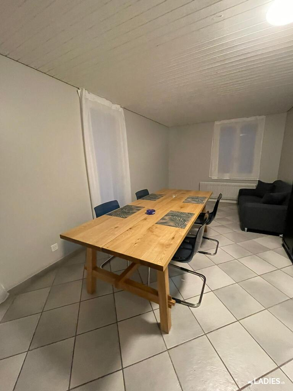 Zimmer / Rooms / Habitaciones in Muttenz BL / Bild 2