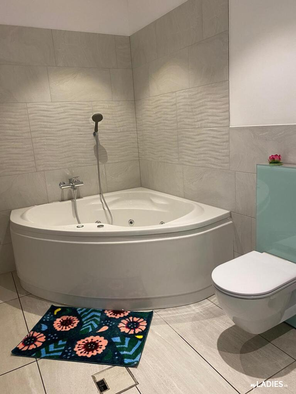 Zimmer / Rooms / Habitaciones in Emmenbrücke / Bild 3